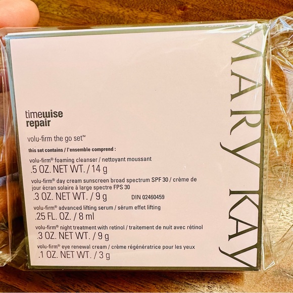 TimeWise Repair Travel Size Mini Volu-Firm The Go Set by Mary Kay - Picture 5 of 8